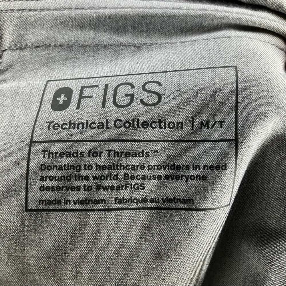 NWT FIGS Men's Axim Cargo Scrub Pants Tall Medium MT Graphite Gray